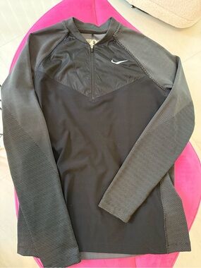 Nike Black Dri-Fit Tour Performance Half-Zip Women’s Pullover